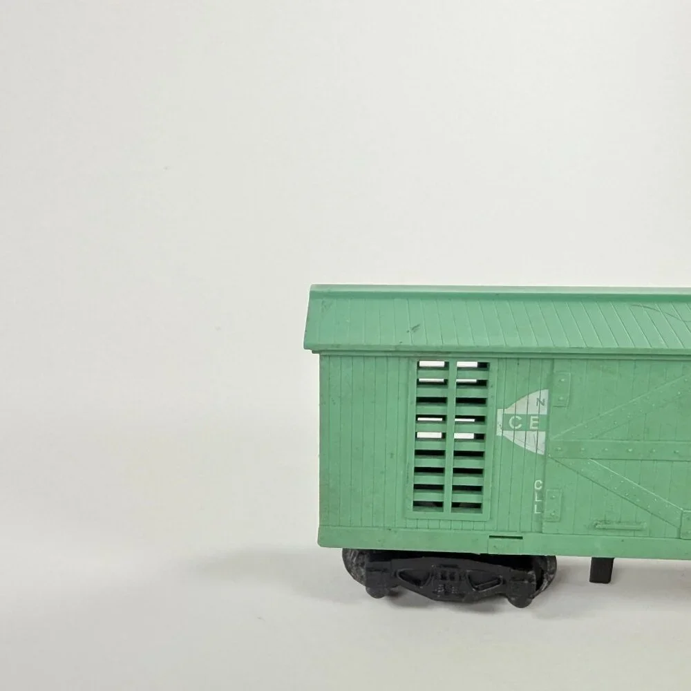 Vintage Lionel & American Flyer O Gauge Monon Gondola NYC Boxcar Caboose